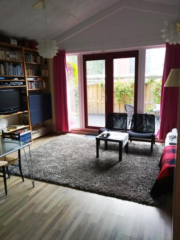 Bed & Breakfast 16c Nl *